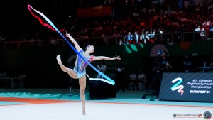 raffaeli sofia ita sfe03927a copia simone ferraro ph